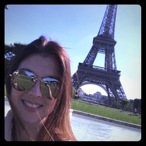 Meet your Posher, Dayna